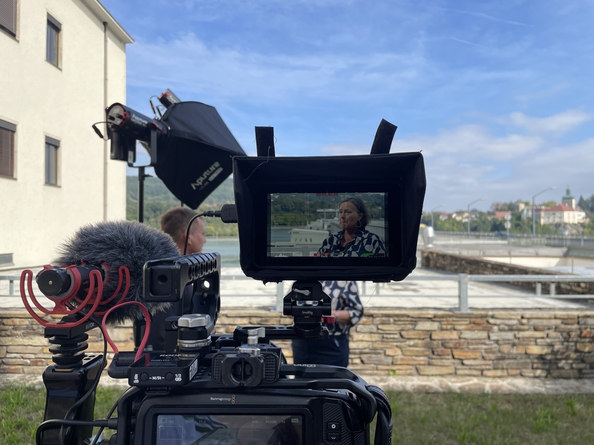 Interview mit Zeithistorikerin Christine Oertel